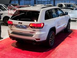 جیپ گراند شیرۆکی